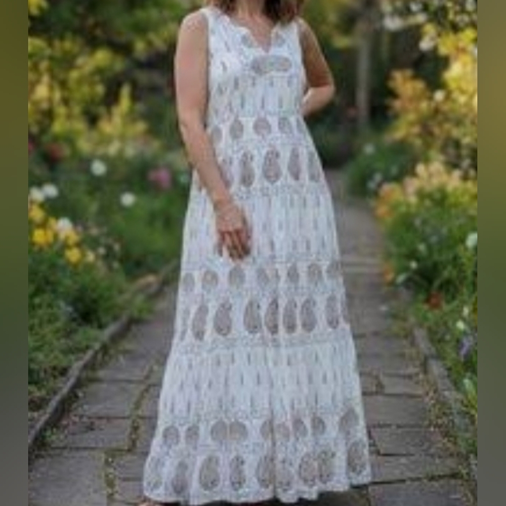 Lapogee Bohemian Style Maxi Dress With Burnt Gold/ Brown Paisely Print